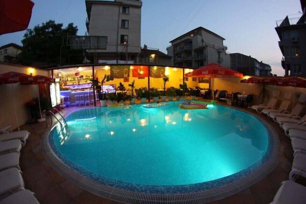 Italia Hotel Nessebar Eksteriør billede